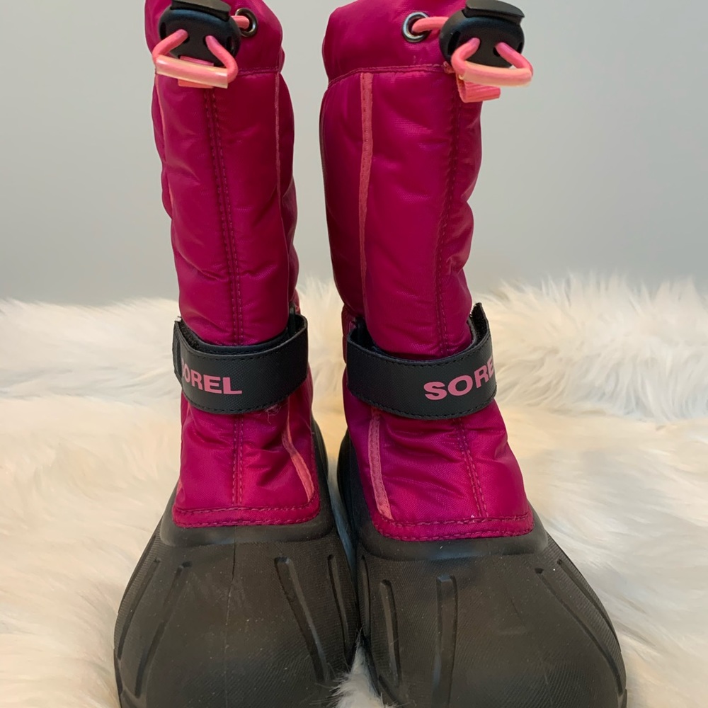 Sorel youth sz US 3 winter snow boots magenta NWOT